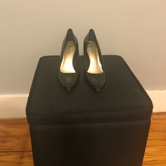 Heels - Picture 2 of 3